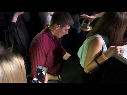 ❤️ રશિયન નાઇટક્લબમાં વાસ્તવિક સેક્સ. ગુદા અને યોનિમાર્ગમાં 18 વર્ષની રશિયન છોકરીએ નાઈટક્લબમાં ચોદાઈ ☑  પોર્ન પર gu.zoomporno.ru ☑